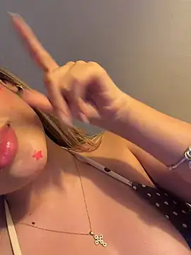 saliha_pinky_'s Webcam Show