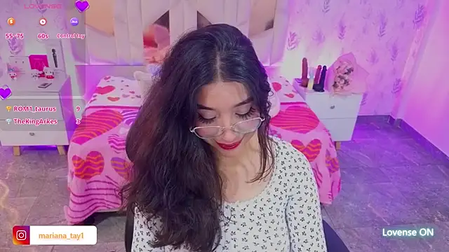 MARIANA_TAY1's Live XXX Chat