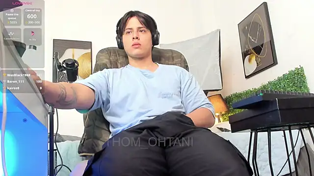 Онлайн чат XXX Thom_Ohtani