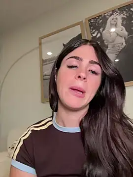 aus_queen Adlı Modelin Web Kamerası Şovu