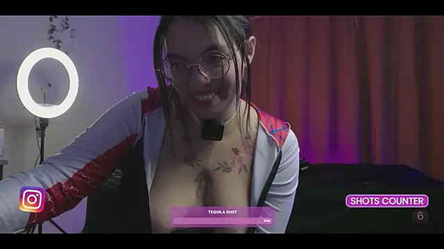 Chat +18 de ishtar_bloom ao vivo