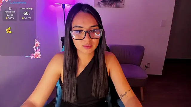 XXX chat uživo modela Nicole_Ss