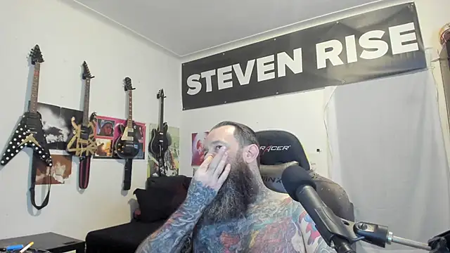 StevenRiseNYC: διαδικτυακό σόου στην κάμερα