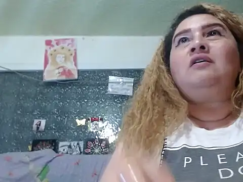 Chat XXX en directo de Perla1981--