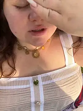 Chat +18 de SummerHoney ao vivo