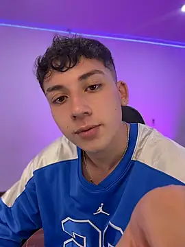 OLIVER_K Show in webcam