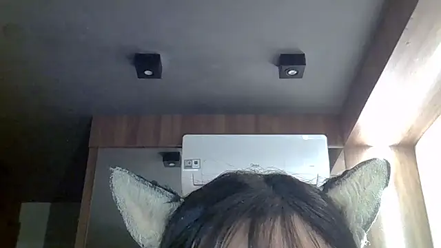 SkinnyKitten – Naživo XXX chat
