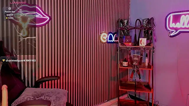 Maximoking26 Adlı Modelin Canlı XXX Sohbeti
