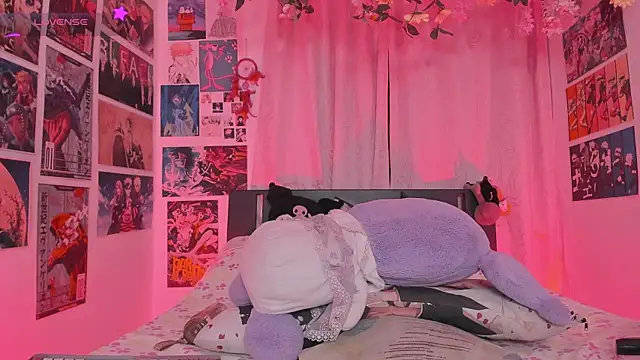 MissCurvyTop Live XXX Chat