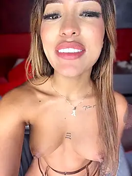 XXX chat uživo modela MystiqueXXX