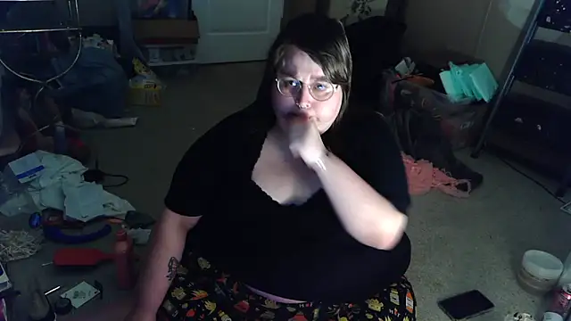 ChubbiGhostiii – webcam-show
