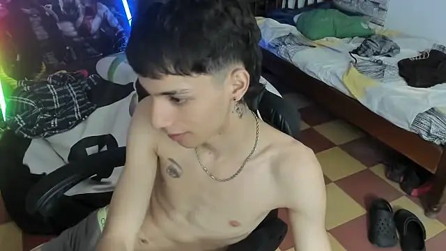 wex_077 Webcam Show