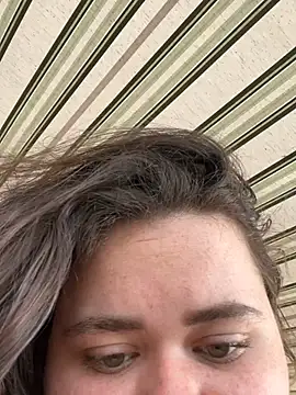 Chat +18 de SummerHoney ao vivo