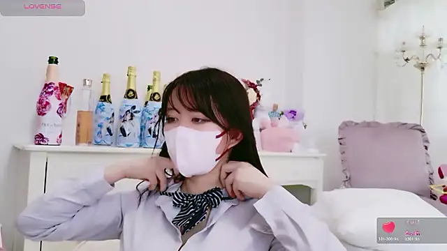 maii- Live XXX Chat