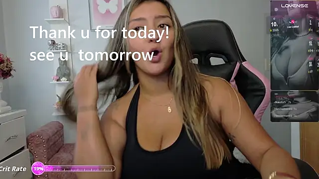 Chat XXX en directo de Melannyy_