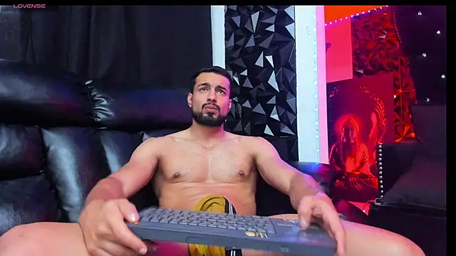 bastian_bigcock Obrolan Langsung XXX