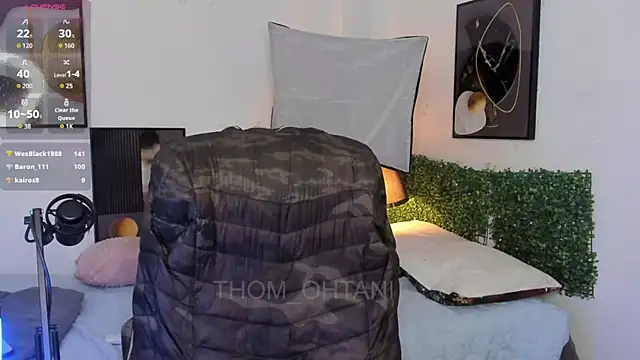 Show modela Thom_Ohtani na web-kameri