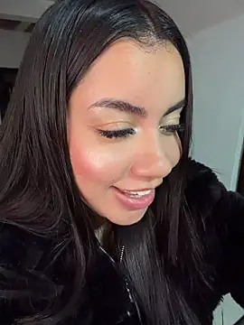 ImjustMia Chat XXX live