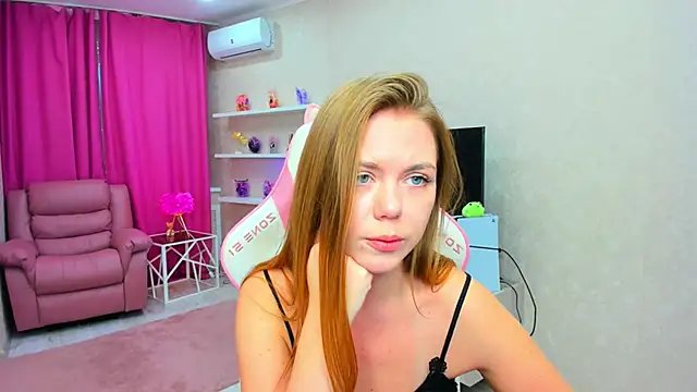 Strawberrye: απευθείας συνομιλία ΧΧΧ