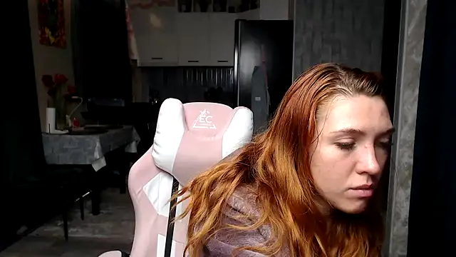 Reginasmilee Adlı Modelin Canlı XXX Sohbeti