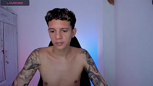 tylernova Live XXX-Chat