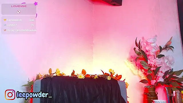 Czat XXX na żywo – LeePowder