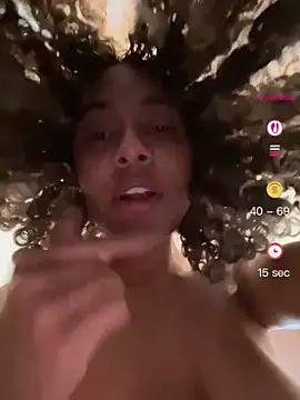 XXX chat uživo modela Belkaj