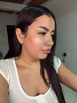 ImjustMia Live XXX-Chat
