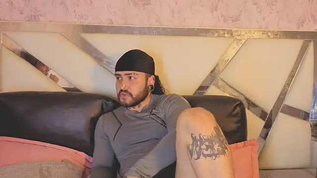 Benny_and_Mark live XXX chat