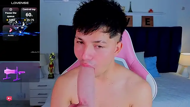 Chat XXX en directo de Issac_james_
