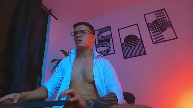 ALPHA_DOMINUS_n Live XXX chat