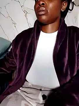 QUEENZAZA's Live XXX Chat