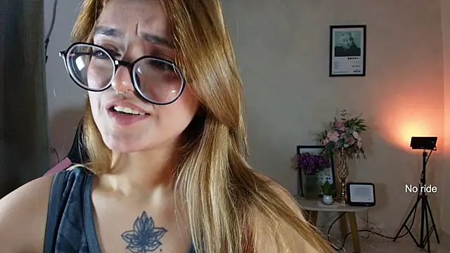 SweetJennaa: απευθείας συνομιλία ΧΧΧ