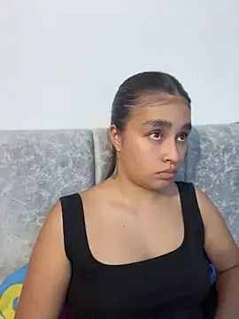 I_Samanthaa Adlı Modelin Canlı XXX Sohbeti