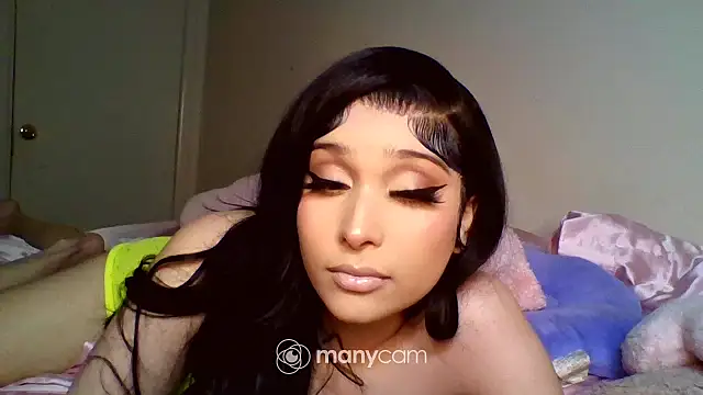 bambibarbi Show in webcam