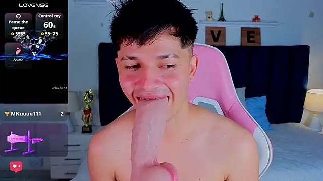 Issac_james_ live XXX chat