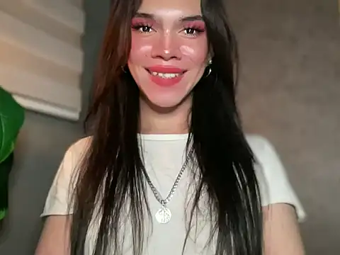Queenn_xx Pertunjukan Webcam
