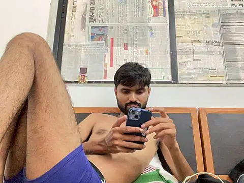 Show modela BBC_HORNY_GUJJU na web-kameri