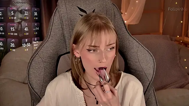 KiraMontoya live XXX chat