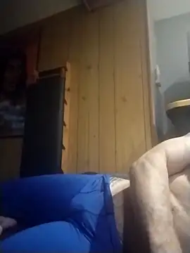 AceticPinscher Live XXX Chat