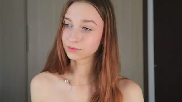 Your_Alisaa élő XXX-chatje