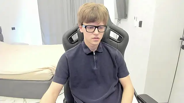 Chat +18 de bonekoambalabu ao vivo
