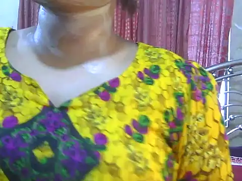 Nusrat_Faria 现场XXX聊天