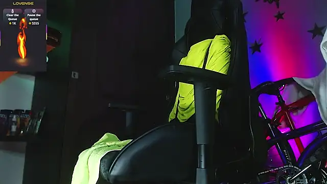 justincs Chat XXX live