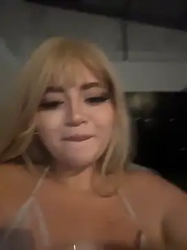 Chat XXX ao vivo de lya_nekko_