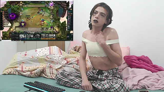 Show de ShyBabyFem na webcam