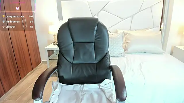 Natasha_Kiim_ Adlı Modelin Canlı XXX Sohbeti