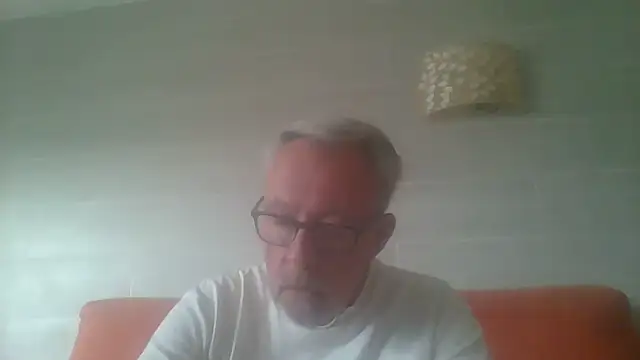 Pokazy przed kamerką – tuggy59