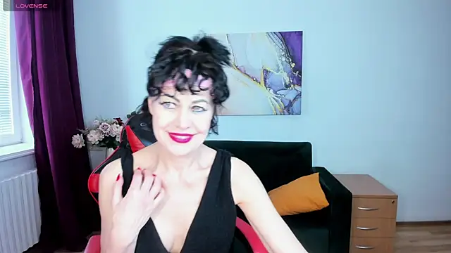 Silvia_Wallec Chat XXX in diretta