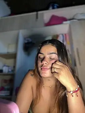 Chatroom XXX en direct de Kaily_Sweet16